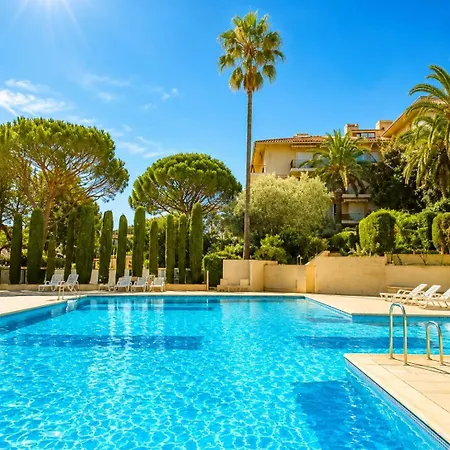 Tropez Superbe Climatisee Piscine Parking Terrasse 4* 圣特罗佩