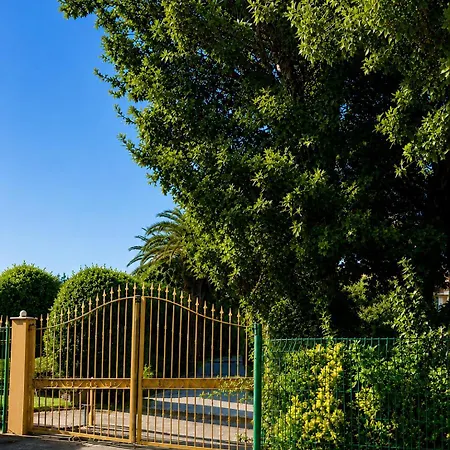 Tropez Superbe Climatisee Piscine Parking Terrasse 圣特罗佩
