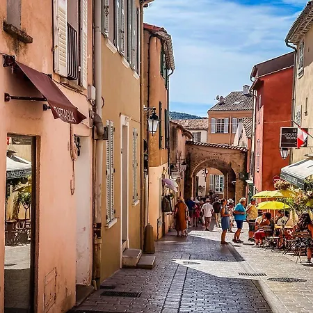 Apartmanhotel Tropez Superbe Climatisee Piscine Parking Terrasse 4*